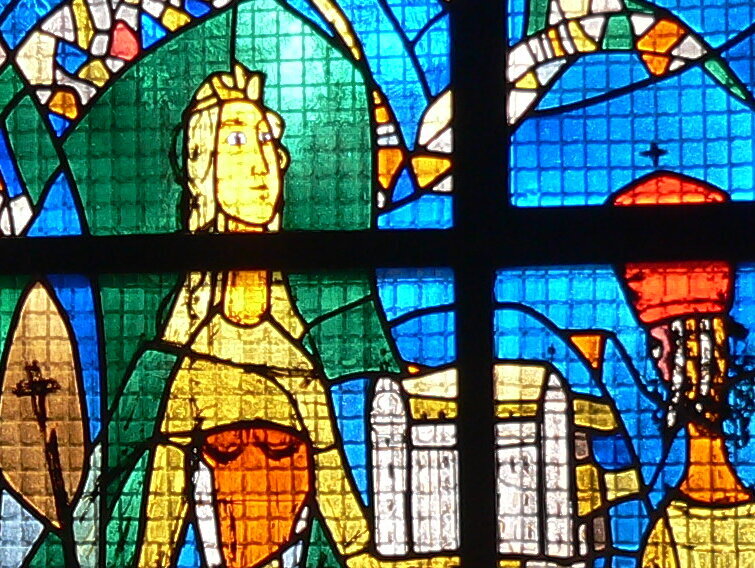 Glasfenster in der Karlburger Pfarrkirche